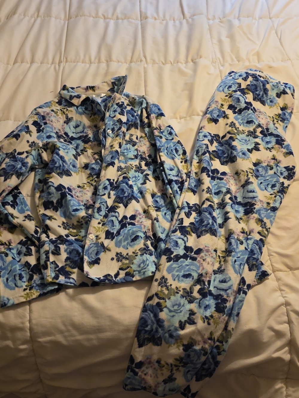 Womens Floral Blue Button-Up Pajama Set